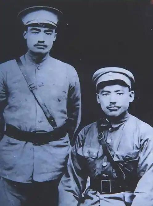 1930年，马步芳来到甘州，以训话为名，将原冯玉祥部的旅长雷振邦等二百多人骗来缴