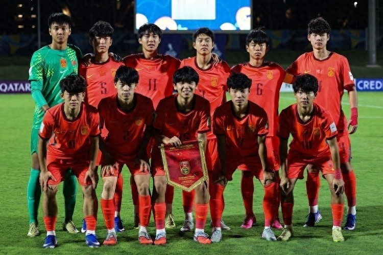 记者评U17国足：有进攻组织能力，终结能力、边路防守困扰球队.10月8日讯,在昨天进行的伦敦邀请赛最