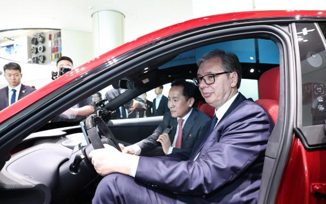 “武契奇”说买不起小米汽车后，雷军当天就发文回复了，真的是高情商回复，人家不愧是