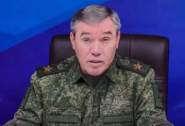 当地时间4月21号，俄罗斯突然抛出一枚重磅消息，俄军总参谋长格拉西莫夫亲自出面，