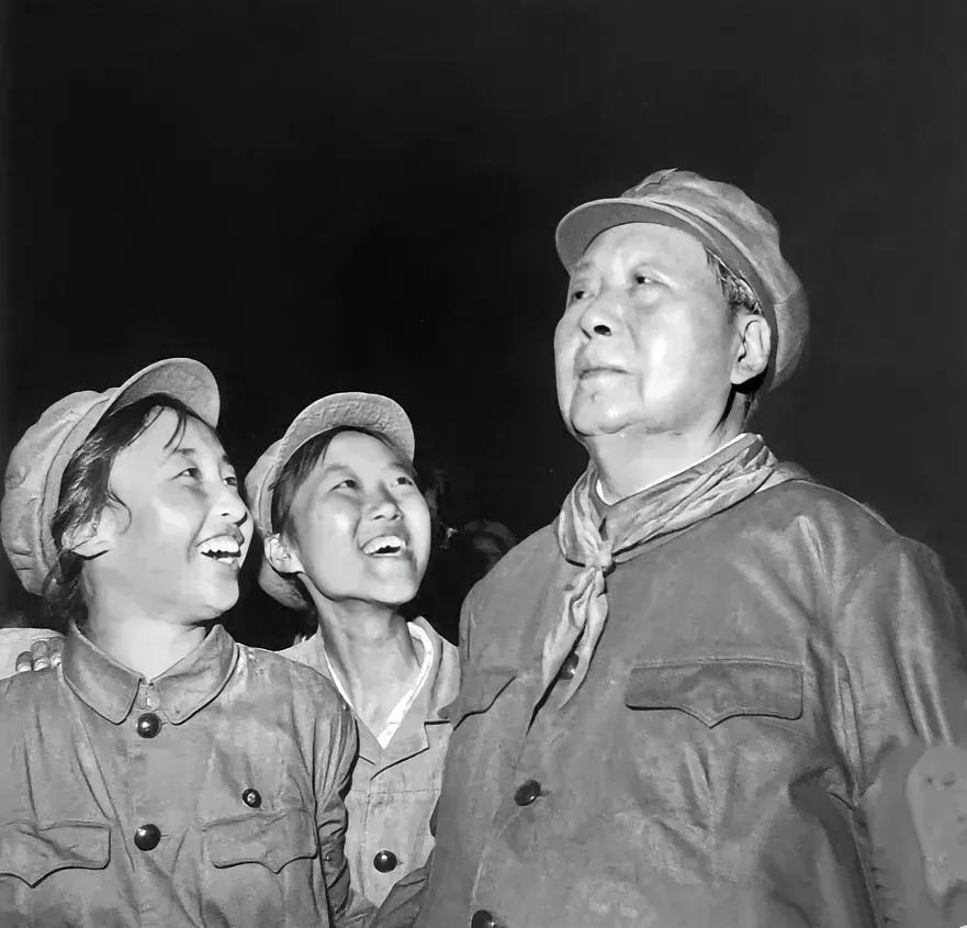 岁月悠悠千秋颂，音容宛在菊香韵！