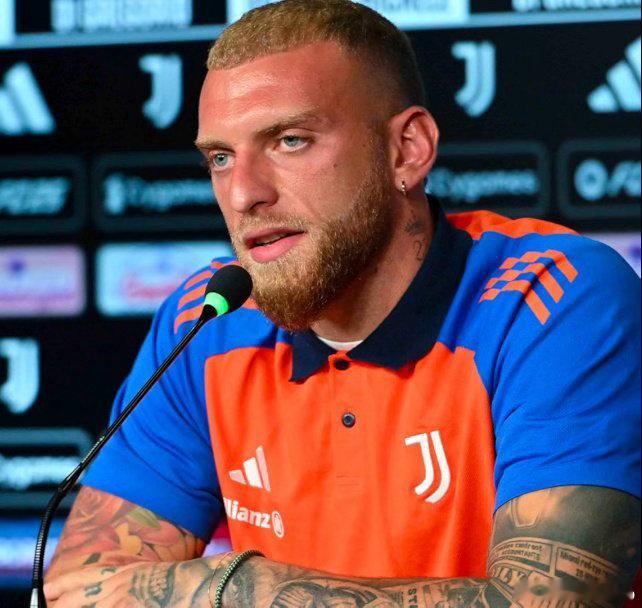 斯基拉：迪格雷戈里奥受到众多英超俱乐部（比如热刺）的青睐，但尤文图斯对他很满意，