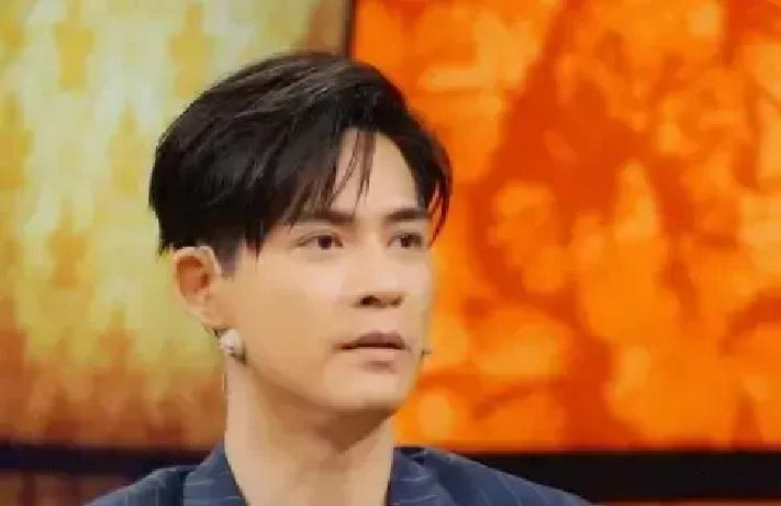 别猜了，F4散伙的真正原因，周渝民23年前就说透了。他当年私下吐槽朱孝天：