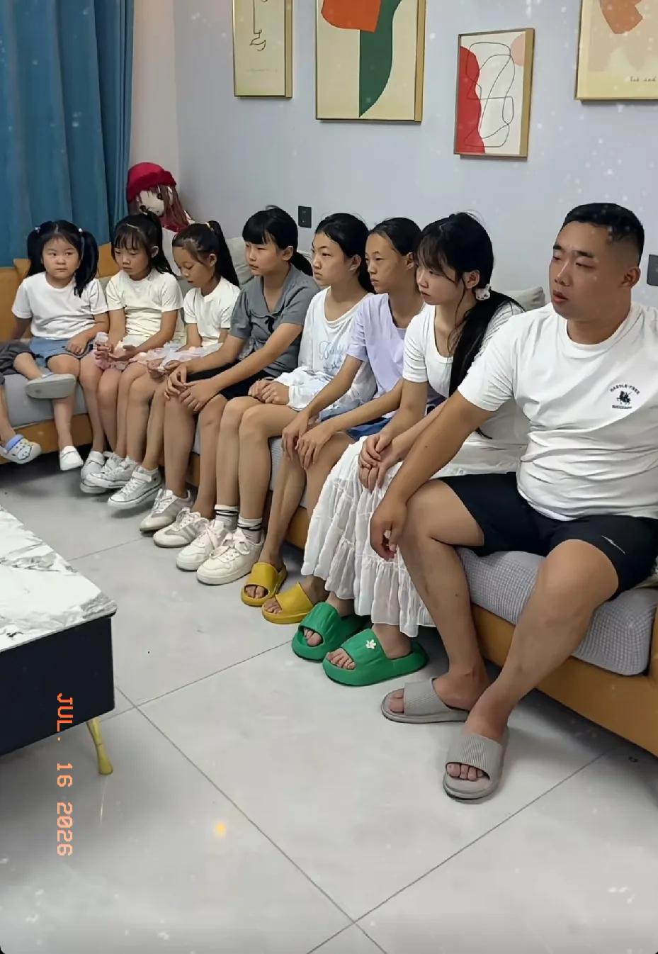 生儿子的执念太深了，这是什么家庭才敢这样啊？