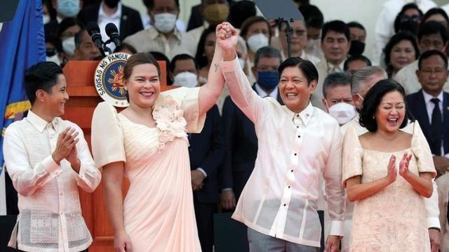 菲总统即将换人？老杜望子成龙，莎拉民调逆袭，不支持率降至16%。2022年大