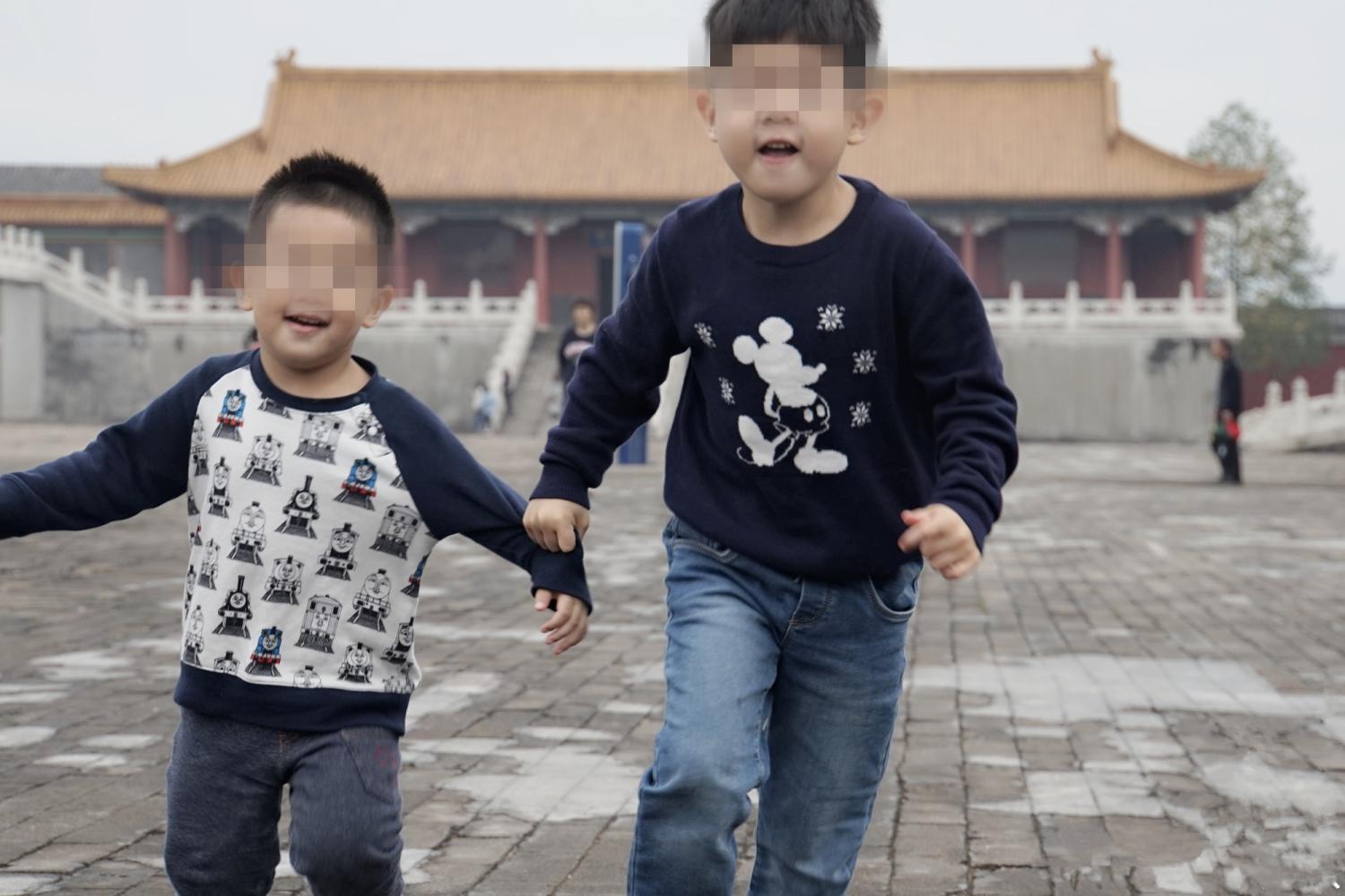 四种二胎家庭的状态, 你家是哪种? 第二种真的是暖哭了