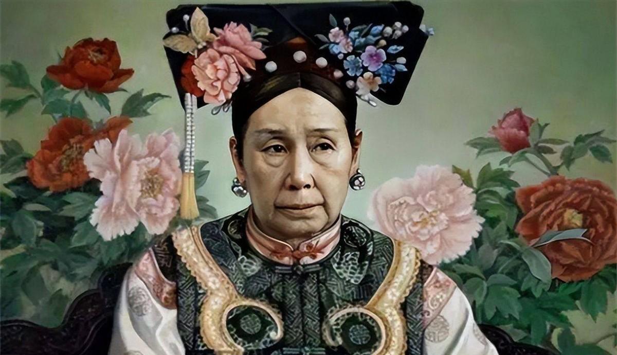 1881年，71岁的左宗棠纳了17岁的宫女为妾。红烛摇曳的新房里，章怡攥着衣