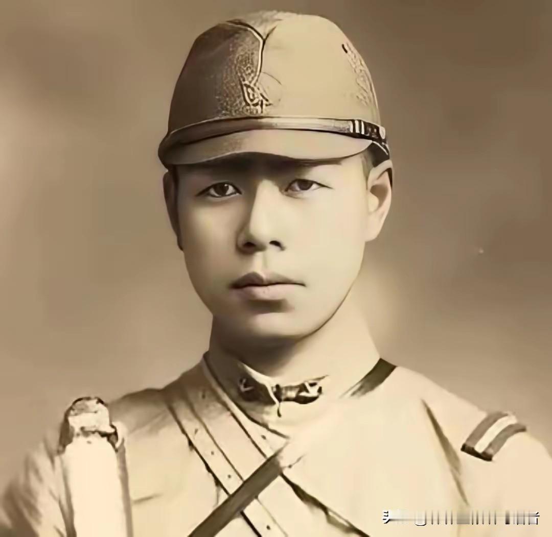 他明明是日本人，却拼尽最后一口气，手刃了20头日本鬼子，只为掩护中国战友撤退。他