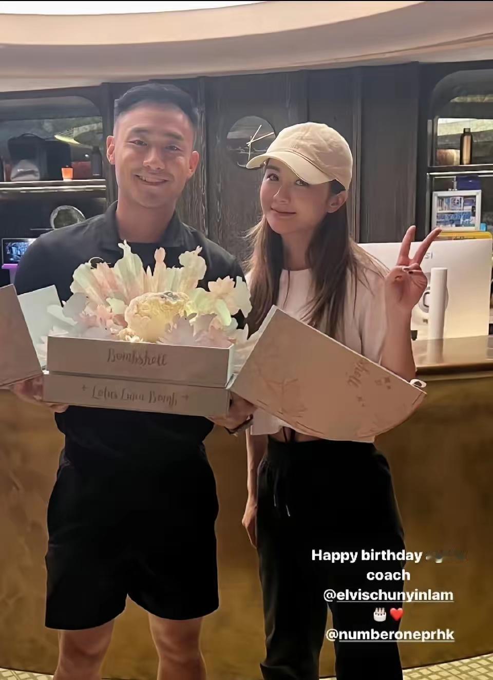 我能接受阿Sa隐婚离婚，能接受她恋上豪门太子，却万万没想到，43岁的她会选个