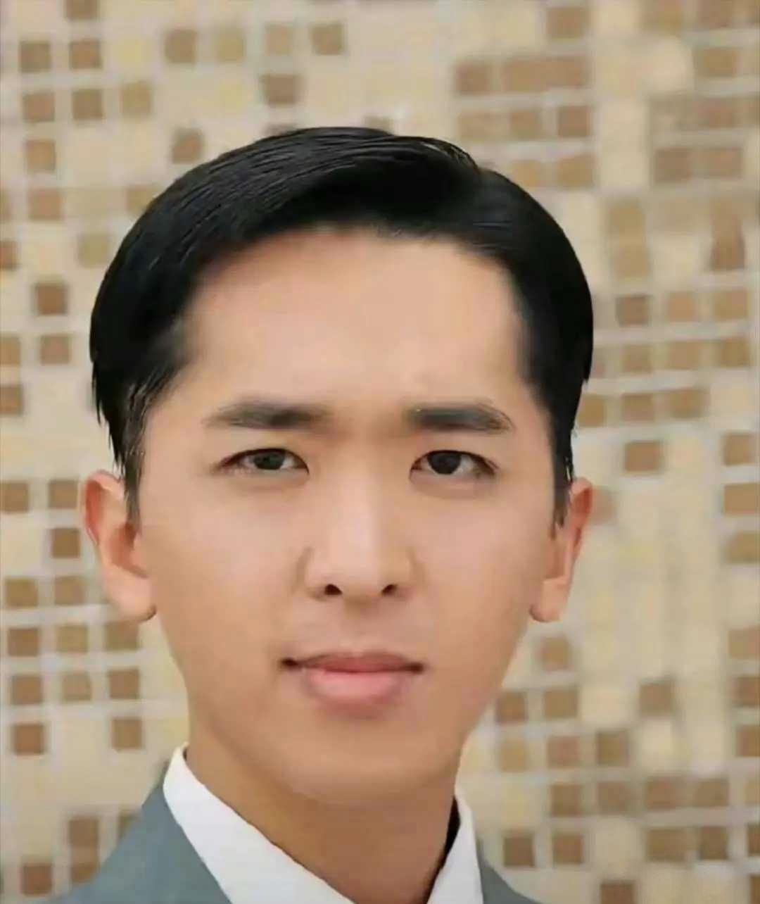 15亿遗产躺赚4万/天！邓兆尊的“摆烂人生”，藏着最清醒的活法提起“富二代