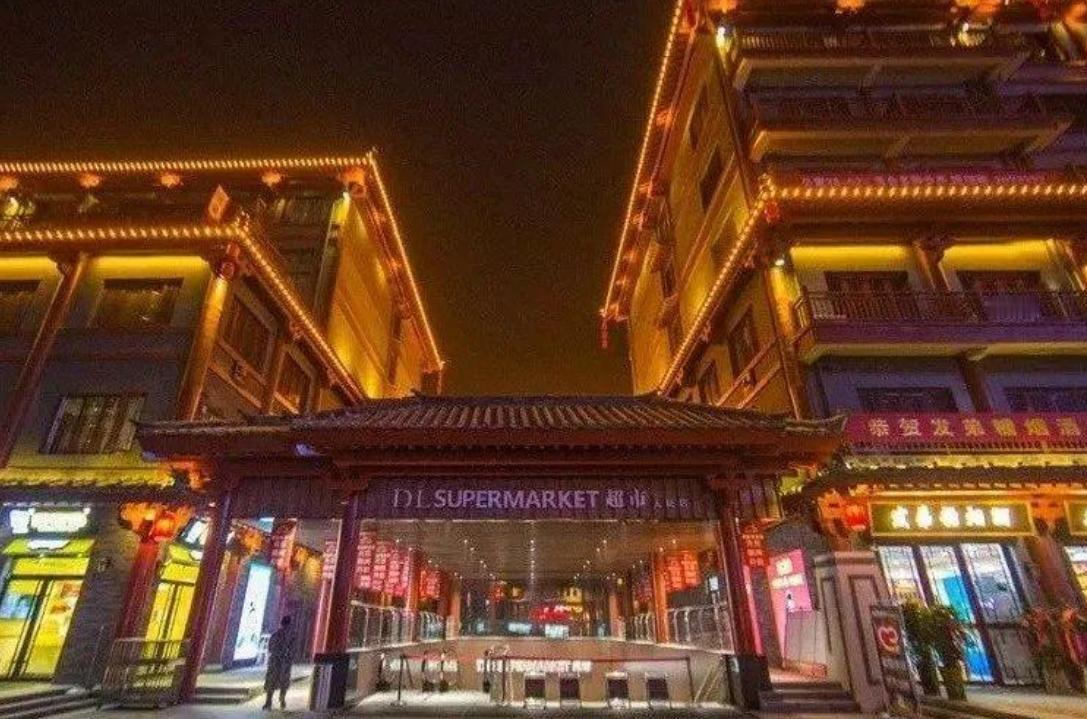 于东来放出重磅新规：胖东来员工干满4年必须离职！不管你年薪百万还是月薪一