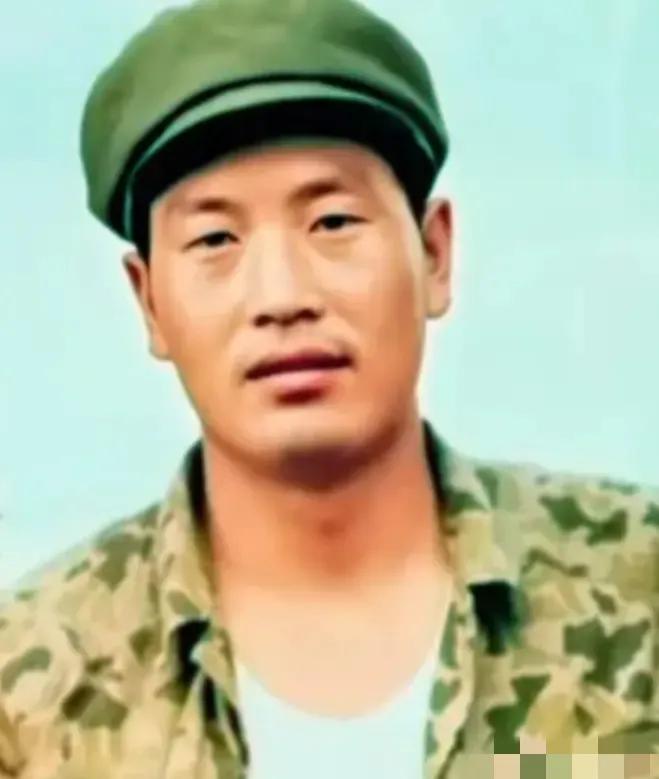 1986年，为活捉越军，我军侦察兵在越军阵地旁潜伏3天，却没见敌人踪影，连长气道