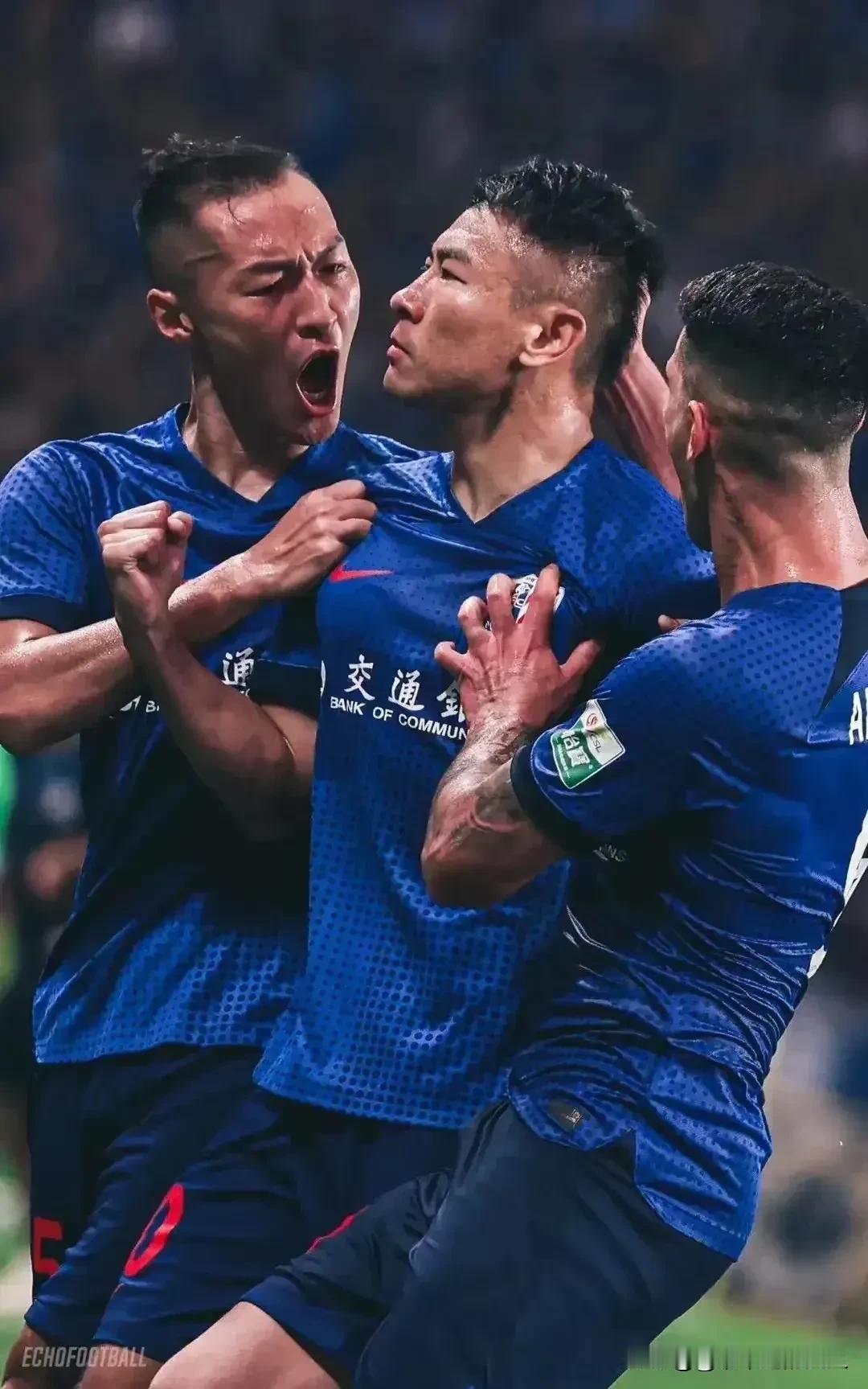 据悉，那个足球界的老大已经去天津了？因为，今天中超比赛最后一轮了，要颁奖🏆，