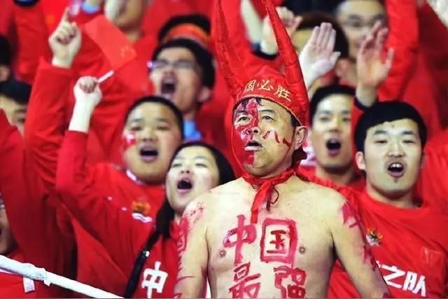 国足不去踢世界杯也是好事儿，否则希望越大失望越大。2002年世界杯我们已经够尴