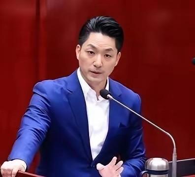 蒋万安说他是"中华民国国民"，可这个"民国"在1949年10月1日就已经走进历史