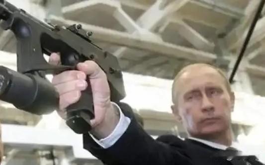 1979年，苏阿战争的炮火骤然划破中亚天际。当时的苏联，堪称全球武力值拉满的“肌