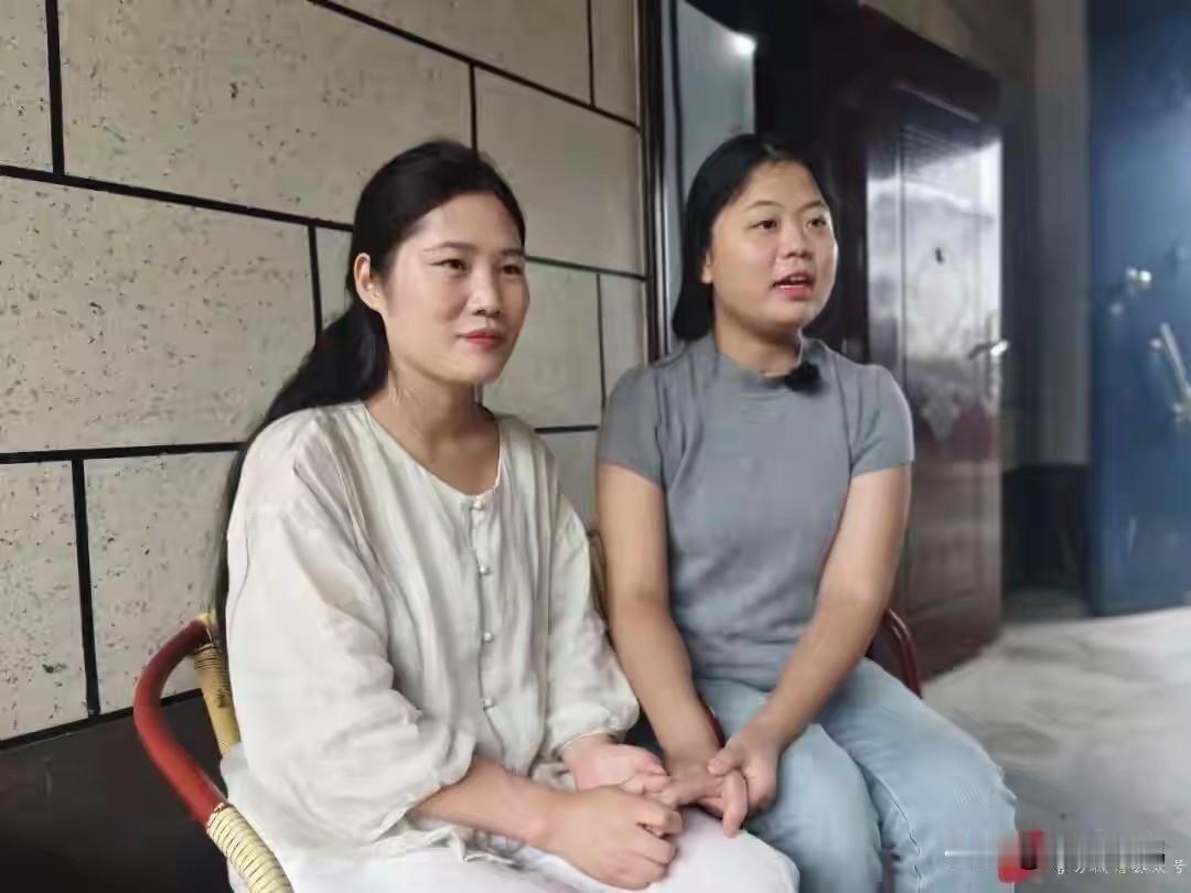“惹人泪目！”河南驻马店，一女子病危，需要大笔钱治疗，但她家并不富裕，大嫂咬着牙