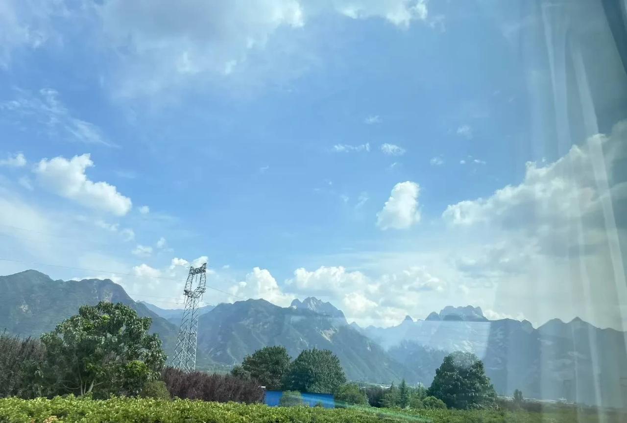 1小时轻轻松松拿到2万元昨天的2个病人请的是外院的同一个专家来做的飞刀，本科室