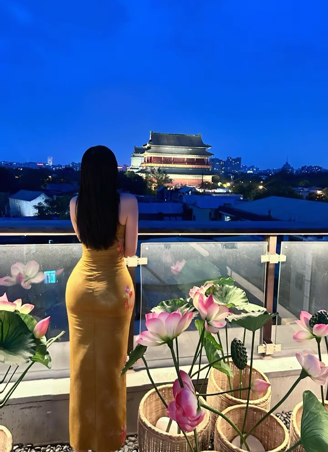 舒服的晚风，自由的灵魂，不管夜晚有多晚，都有可赏的风景。