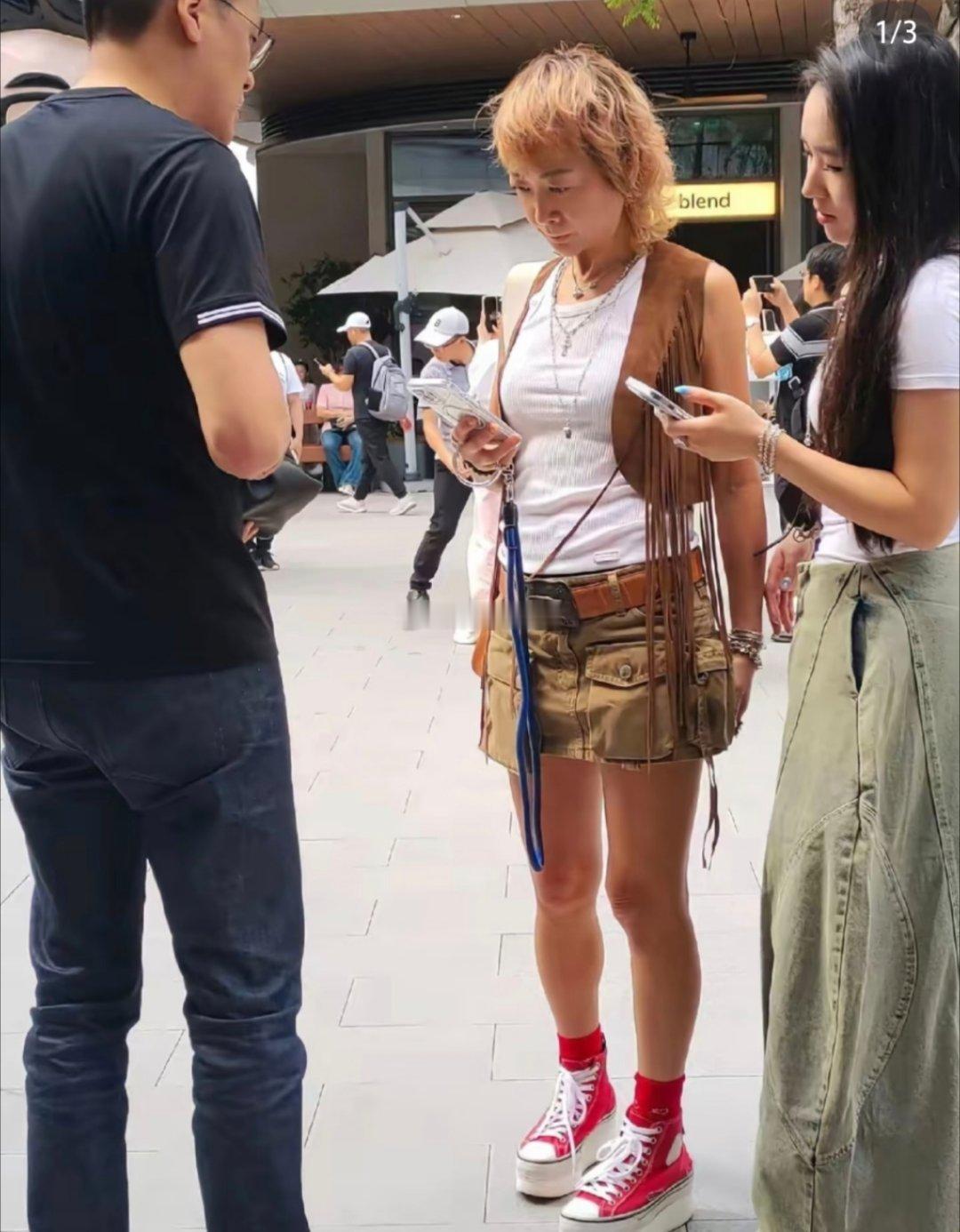 这居然是任贤齐的女儿，基因是完全遗传了妈妈的。