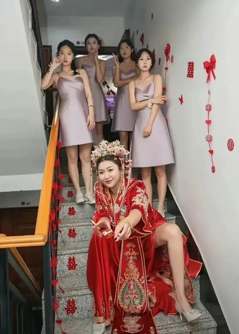 朋友终于结婚了，彩礼28.8，大家说还不错。看新娘也是性情中人吧！