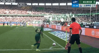 上半场机会很多，主要源于浙江队整体还是节奏偏慢，反而阵型压上之后给了申花很多打转