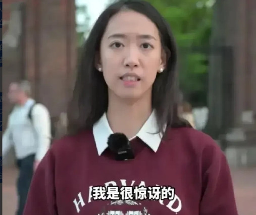 人在家中坐，锅从天上来。”蒋雨融的班主任，十几年前送她毕业时，怎也没想到，这个曾