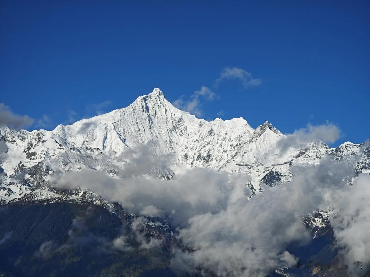 梅里雪山