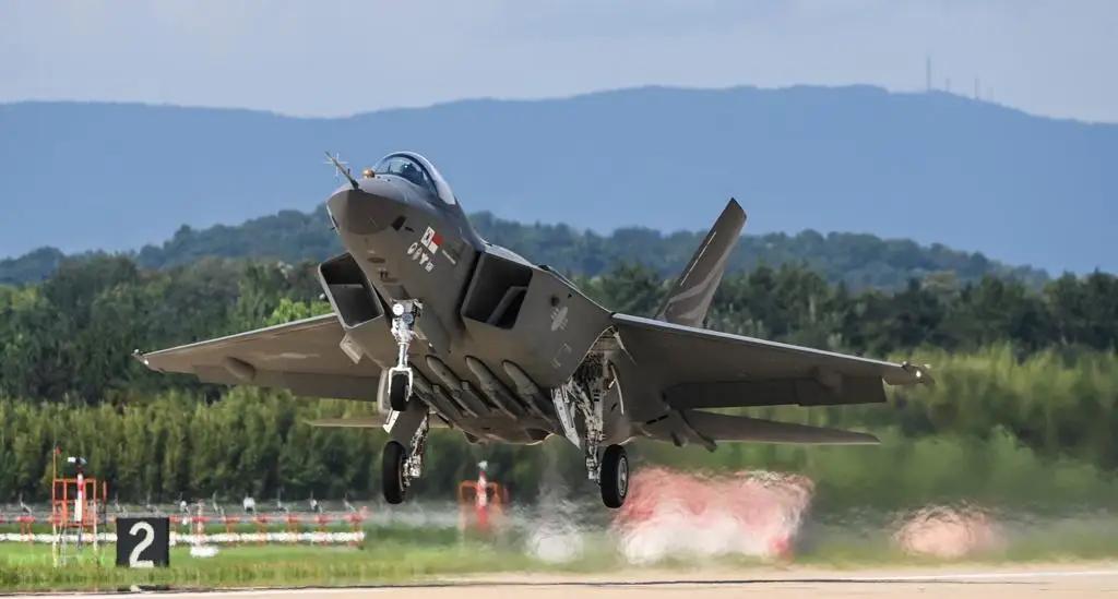 大单要落地。中美酝酿罕见飞机采购。关键数字摆在这：600架、约890亿美元。3月