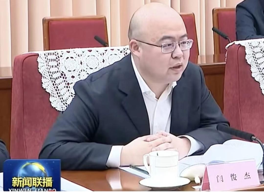 2026年1月19日，座谈会上，一位看着挺“技术范儿”的年轻人吸引了大家的注意。