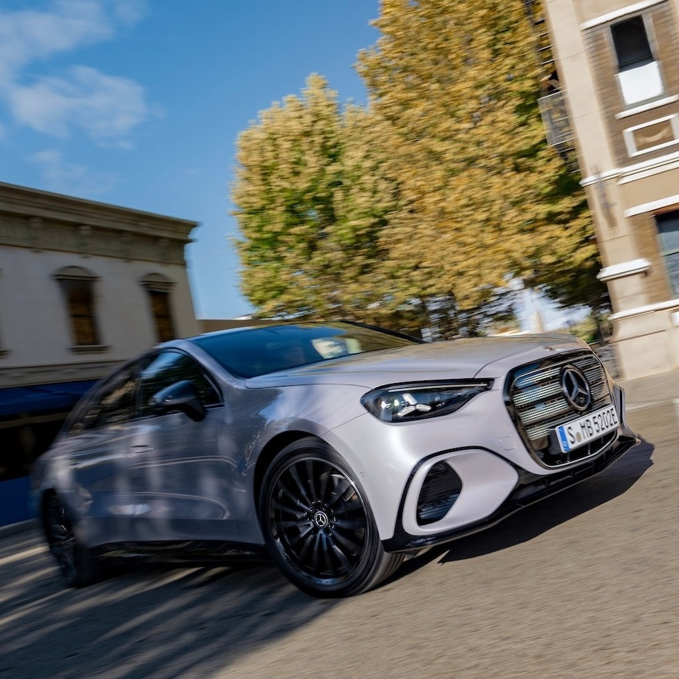 梅赛德斯-奔驰纯电C级轿车官宣国内国产长轴距版本AIRMATIC空气悬挂、后轮