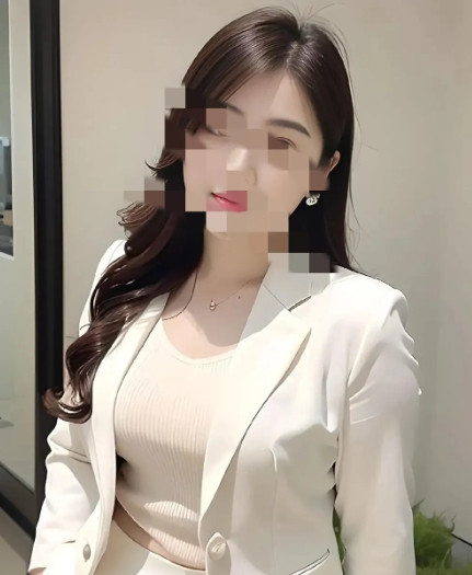 偷偷告诉男人们一个秘密，一个女人，如果她睡醒的时候，她睁开眼看到你，情不自禁的伸