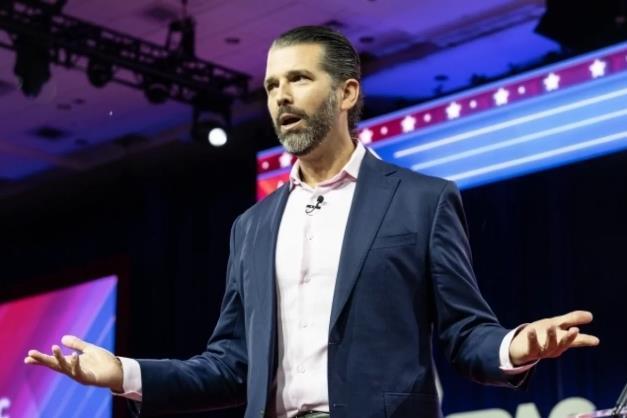 只要还有钱寡头们就会继续把乌克兰人送上战场！美国总统唐纳德·特朗普之