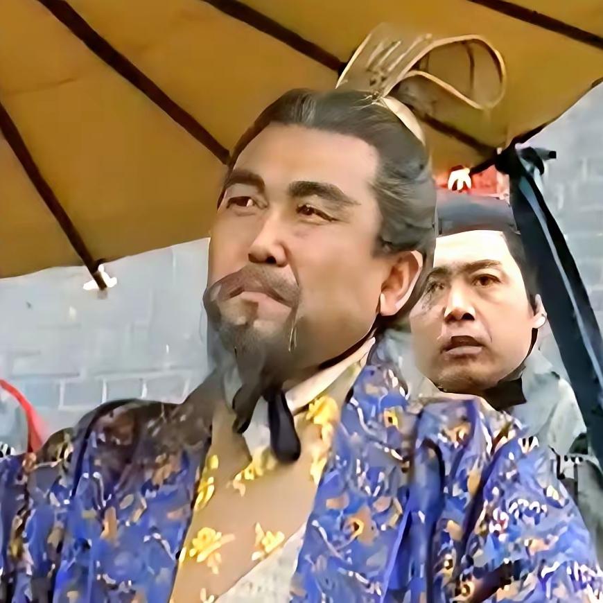 曹爽主动投降后，被司马懿灭了三族，刑场上，曹爽悔恨地说：“我真是太傻了，竟然会信