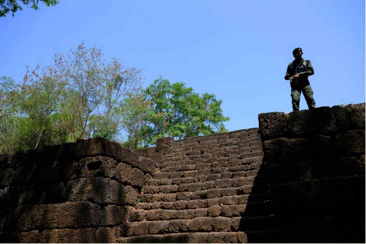 大结局要来？泰国口风变了，27国一致要求停火，中国特使展开行动这两天泰柬边境又