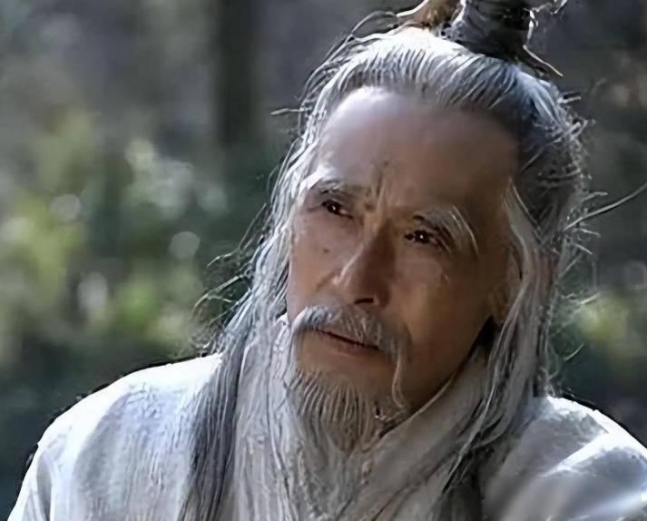 东汉末年至死都没出山的三大谋士：一位是水镜先生，其他两人是谁？小时候听《三国演