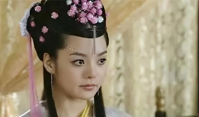 857年，唐宣宗看中了新科进士王徽，想招他为驸马。王徽赶紧跑到宰相面前，一把鼻涕