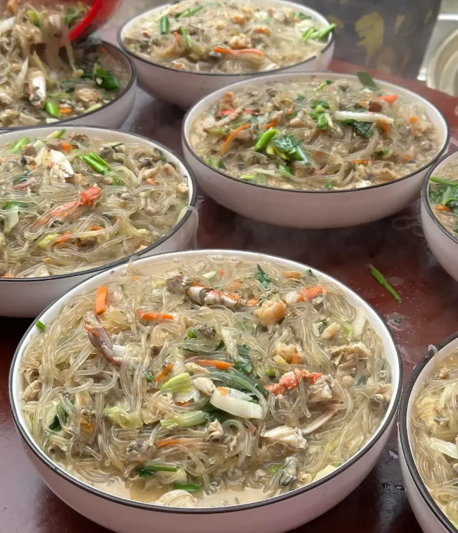 吃着还行，不知道这个美食叫啥。