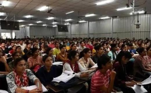 为何印度境内的反华势力正盯上我国高校？有学者曾提出建议：将印度来华留学生的名额限