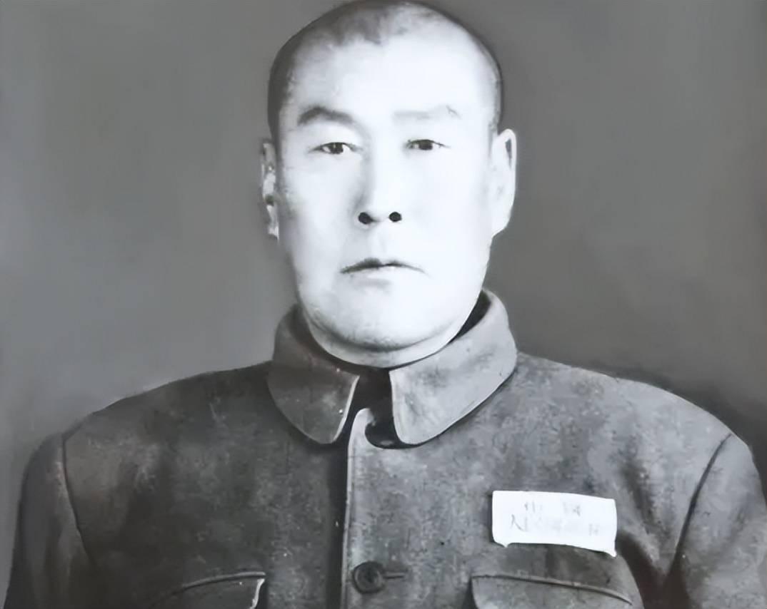 🌞1938年,一游击队长妻女被日寇抓走,他索性绑了敌人的妻子准备换人,游击