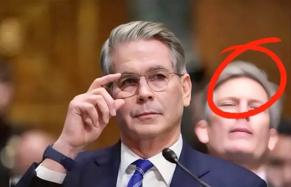 我不得不说，美国真会玩金融游戏。大家都知道，美国现在背负着几十万亿的债务，如果凭