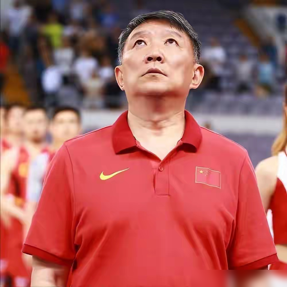 刚被国家队踢出门，她就在总决赛连飙两记三分，直接把宫鲁鸣的脸打肿了。...