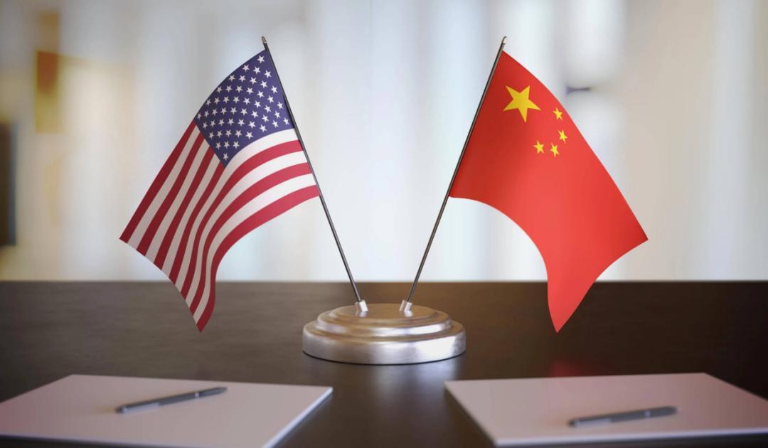 美国慌了！抓马杜罗，中国不翻脸，打击伊朗，中国也不拦着。这根本不是怂，而是中国看