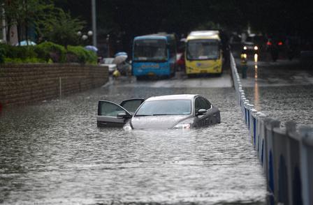 为啥每次下暴雨总有城市开启“看海模式”？不是偷工减料，是因为咱们城市的排水系统，