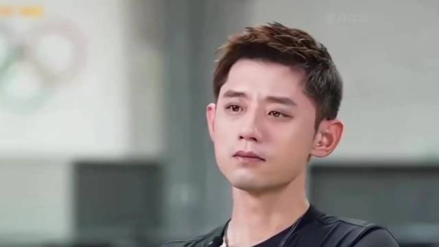 张继科与樊振东：巅峰时引路后辈！本该是赛场激烈的竞争者， 却成为国乒难得的例外