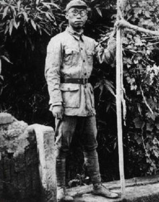 1939年，23岁八路军政委王凤鸣，凭一份名单杀掉300名战友，罗荣桓赶来后他被
