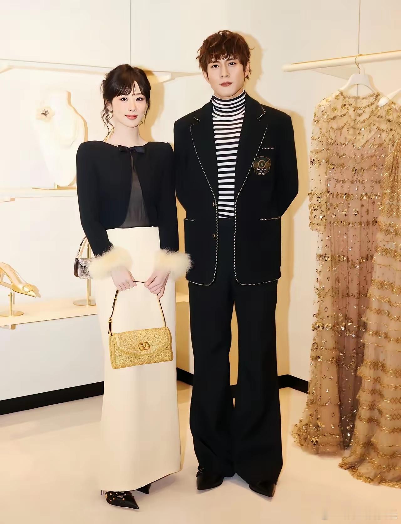 韩东君这气质变化太大了个人猜测他是不是想借杨紫的旺男主体质再次翻红，所以开始换造