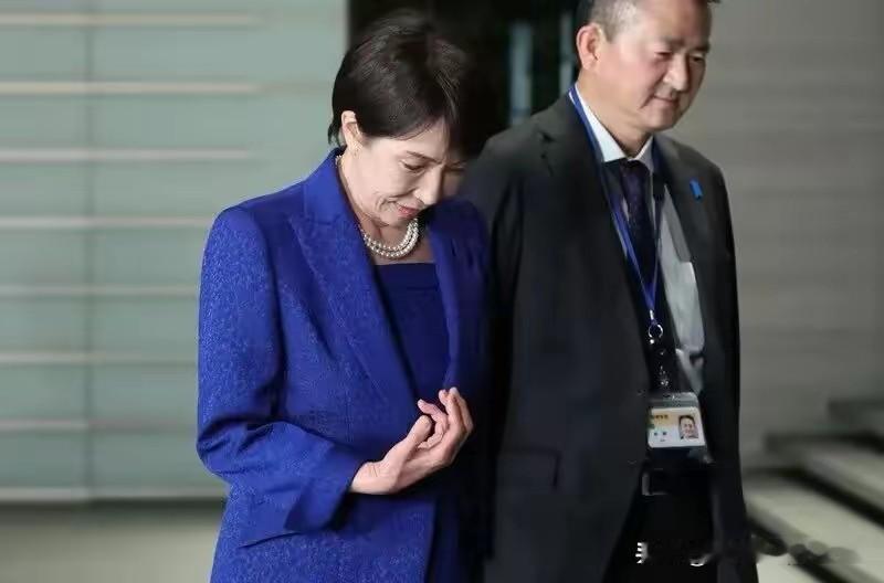 麻烦有点严重了！问了好几个人工智能大模型，关于高市早苗患有类风湿性关节炎导致手