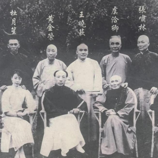 解放前的黑社会是怎样的？解放前的黑社会主要有两大派系，一个派系是青帮，一个派系是