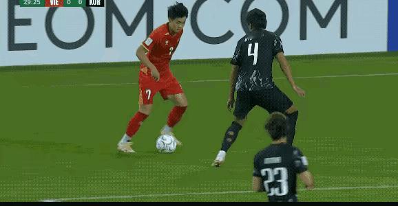 越南队晚节不保太可惜啦！韩国队加时最后1分钟2比2绝平，越南队2次领先2次被打平